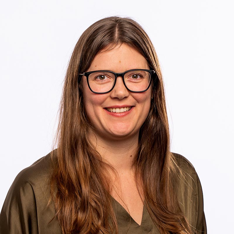 Portrait of Leslie Schoop